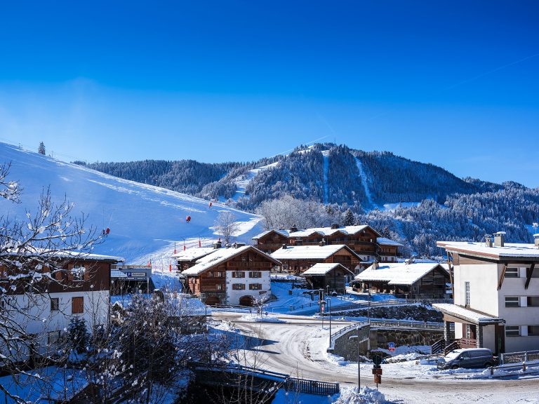 Le Chalet Bossonnet à La Clusaz sous la neige